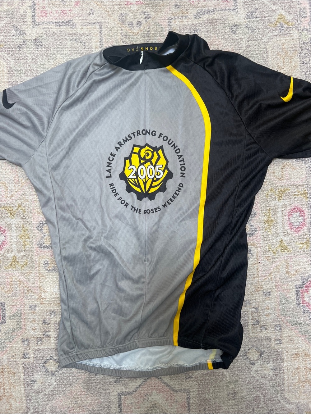 Nike Unisex Gray and Black Cycling Jersey with Yellow Accents